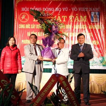 Lễ phát tâm công đức xây dựng Vườn mộ cổ Đống Dờm và Tổng kết công tác xây dựng dòng họ Vũ - Võ huyện Thanh Miện năm 2014