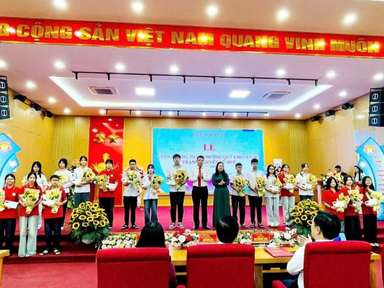Phú Thọ: Lễ tuyên dương, trao thường Quỹ khuyến học Trạng nguyên Vũ Duệ